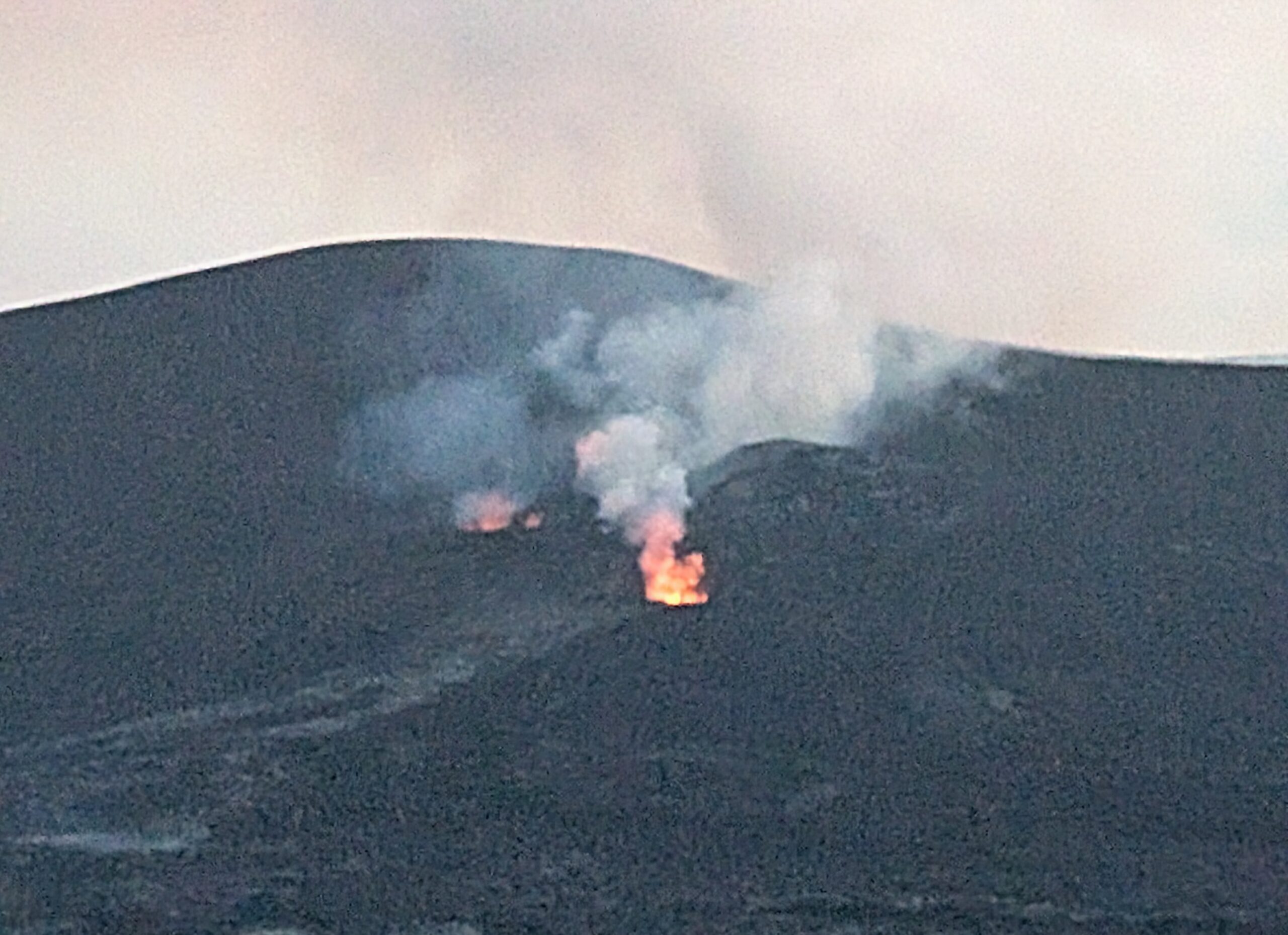 Kilauea north vent glow as seen from the Volcano House.